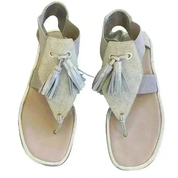 The Flexx Sandals Women’s Size 6.5 Grey Silver Snakeskin  Ankle strap Flat - Picture 2 of 12